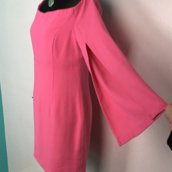 Bardot Dresses & Skirts - Bardot Stunning!off theshoulder fitted coral dress